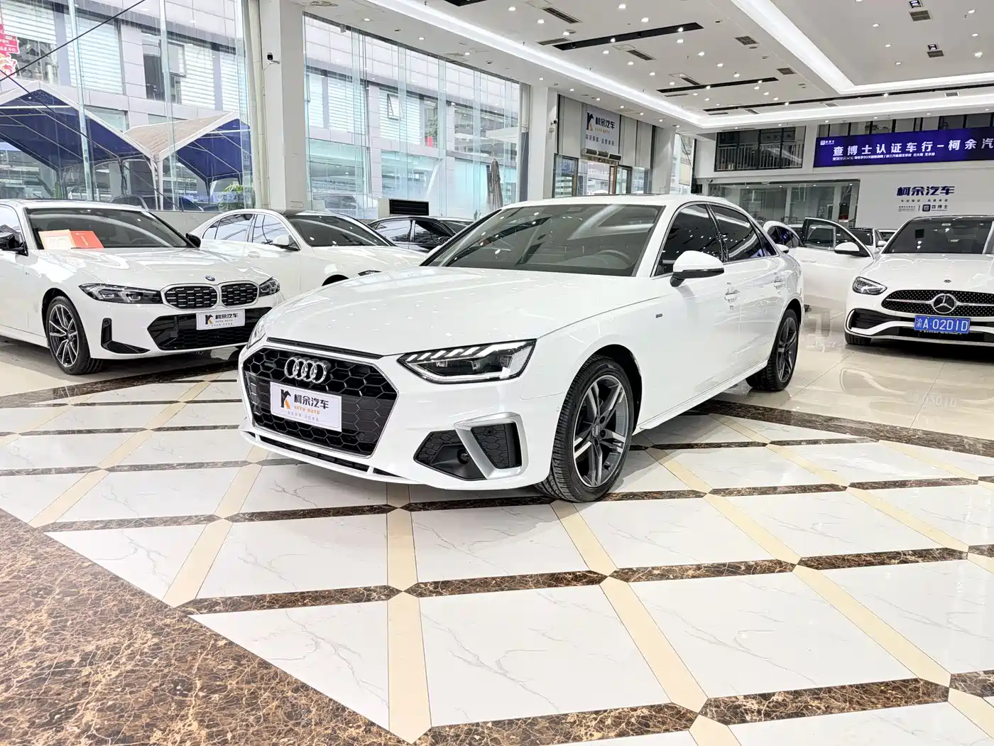 Audi A4L 2020 40 TFSI quattro Luxury Dynamic фото 2