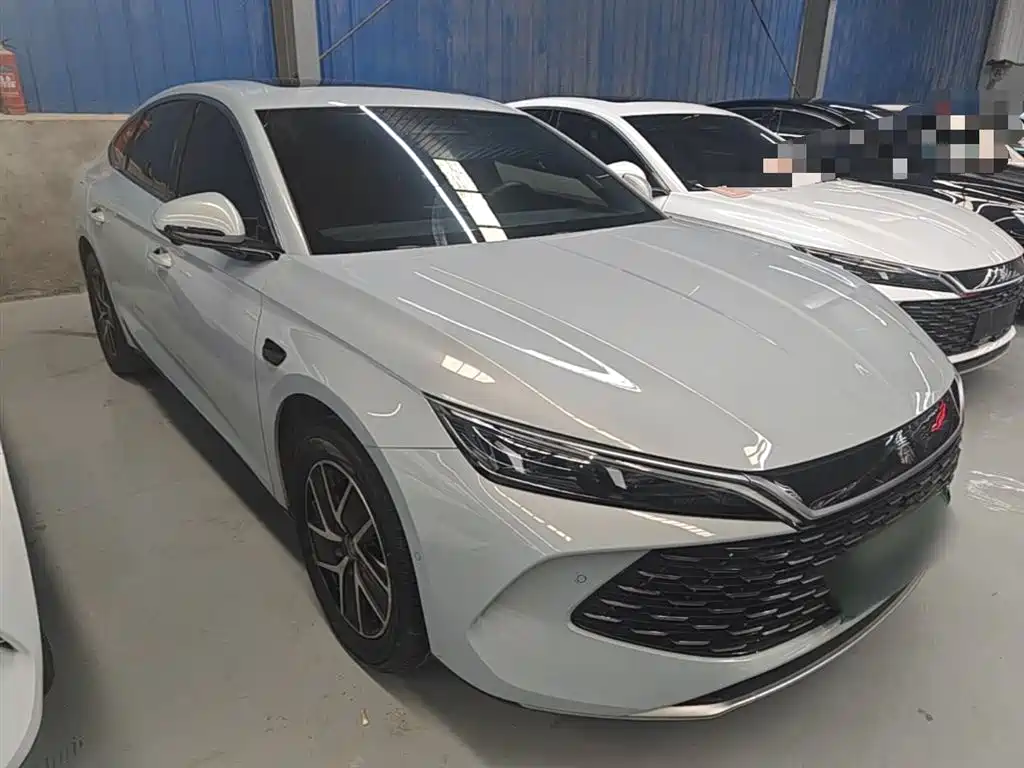 BYD Qin L 2025 DM-i Smart Drive Edition 120KM Surpassing фото 4