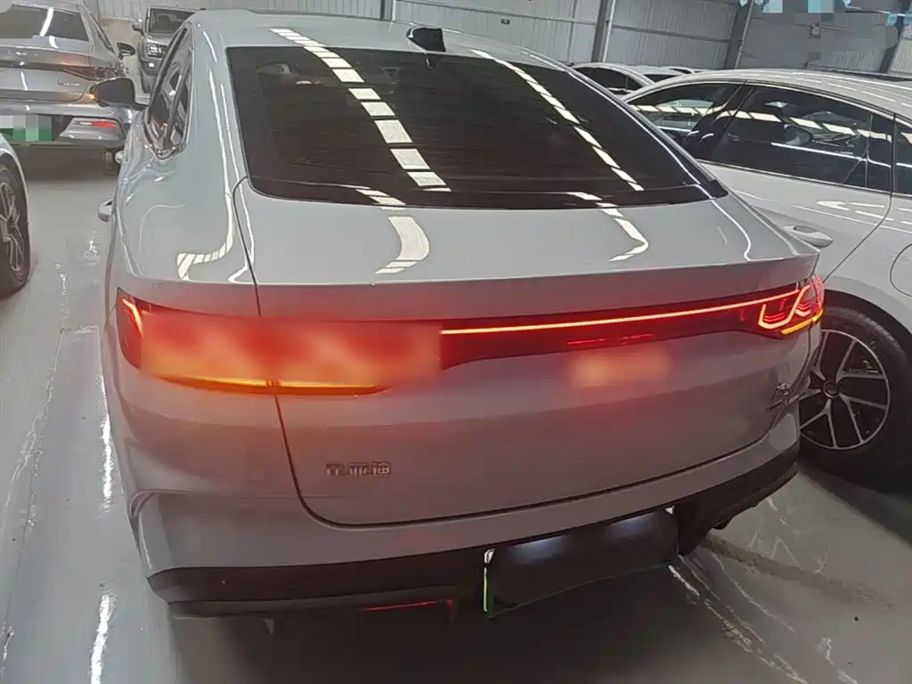BYD Qin L 2025 DM-i Smart Drive Edition 120KM Surpassing фото 6