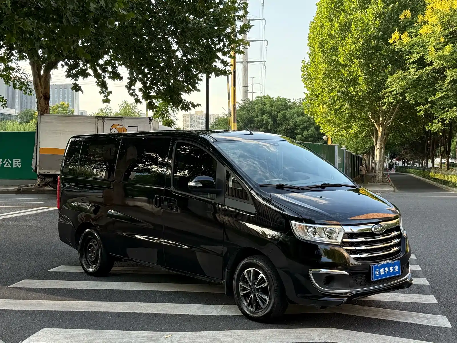 Фото 3 - JAC Refine M3