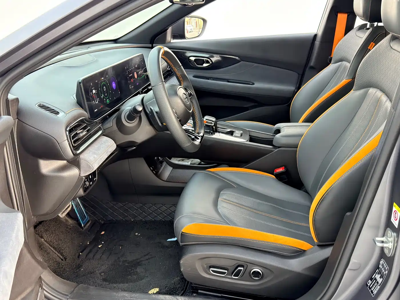 GAC Trumpchi Trumpchi Emkoo 2022 270T DCT J16 R-style Track Edition фото 4