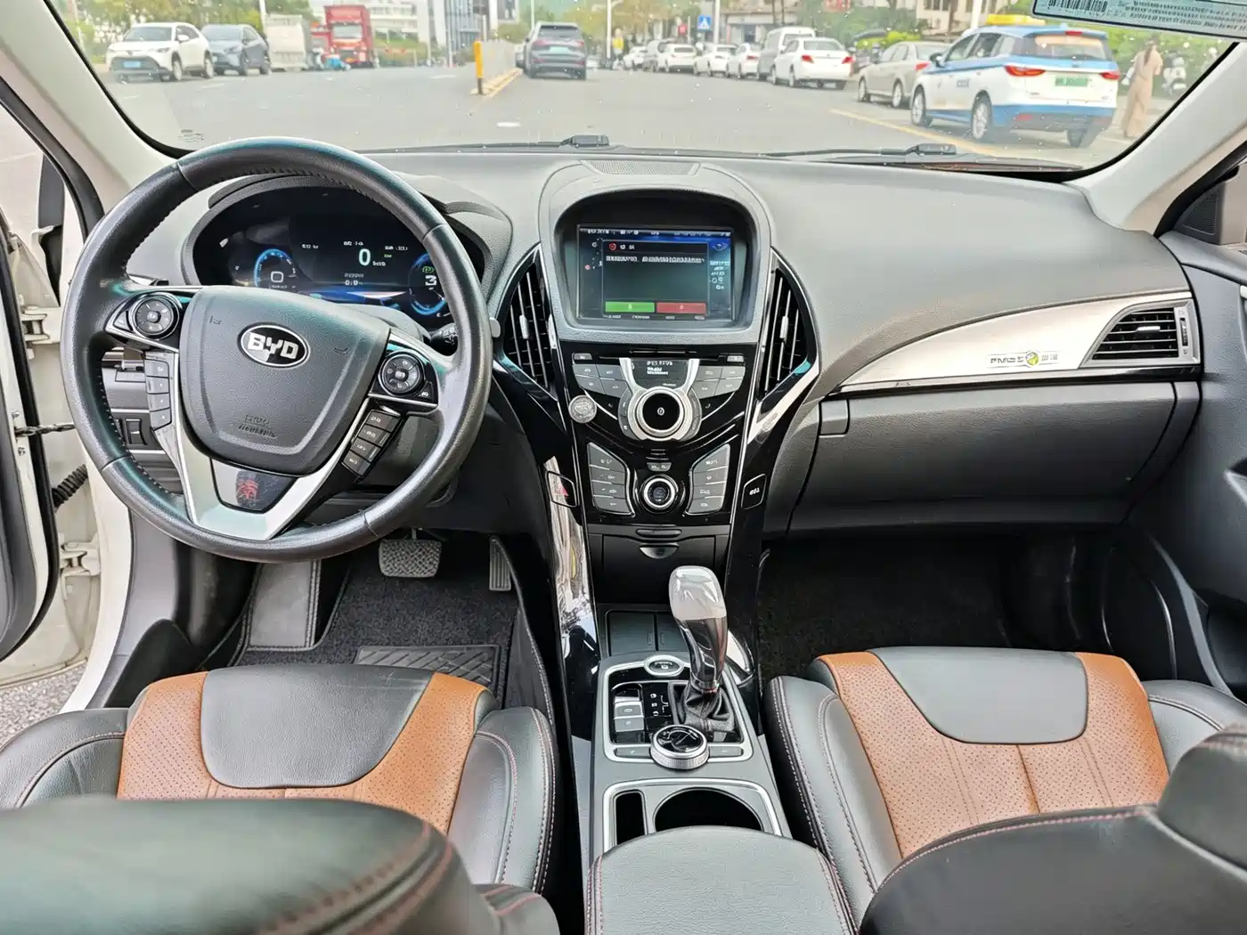 BYD Qin New Energy 2015 1.5T Double Champion Flagship Plus фото 11
