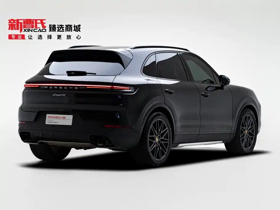 Photo 3 - Porsche Cayenne
