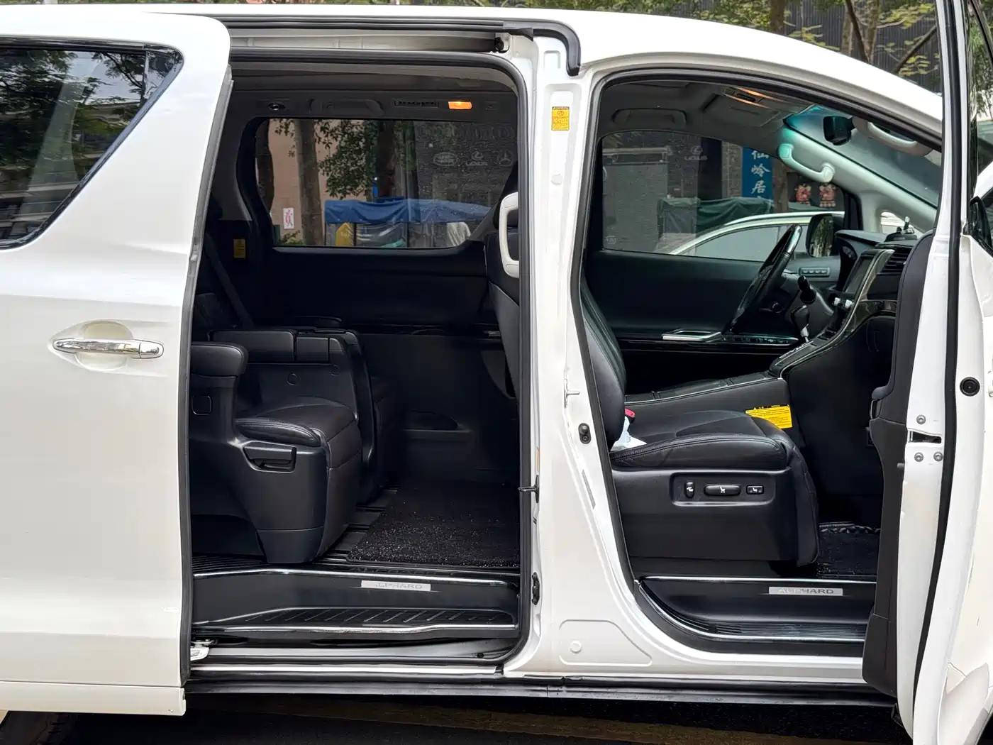 Toyota Alphard 2012 3.5L Premium Edition фото 15