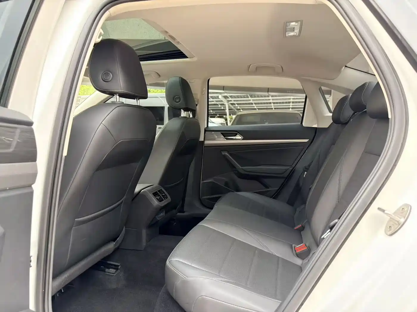 Volkswagen Lavida 2021 1.5L Auto Comfort Edition фото 9
