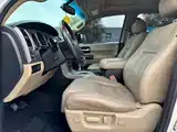 Photo 4 - Toyota Sequoia