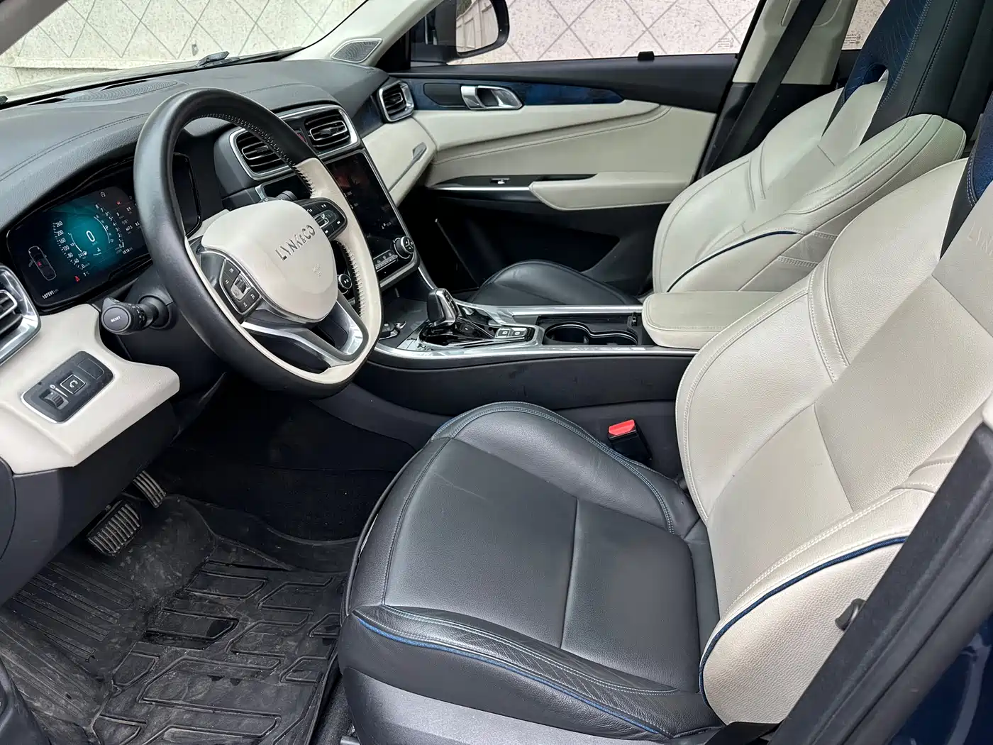 Lynk & Co 01 2017 2.0T 2WD Pro Version фото 8
