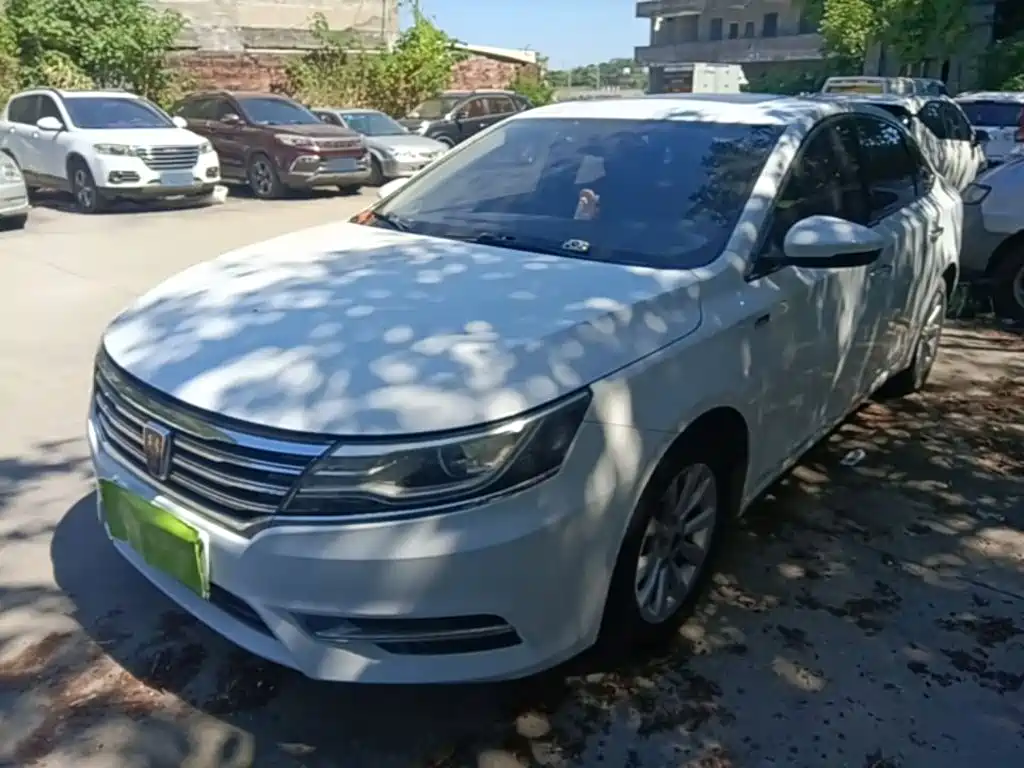 Фото 2 - Roewe i6