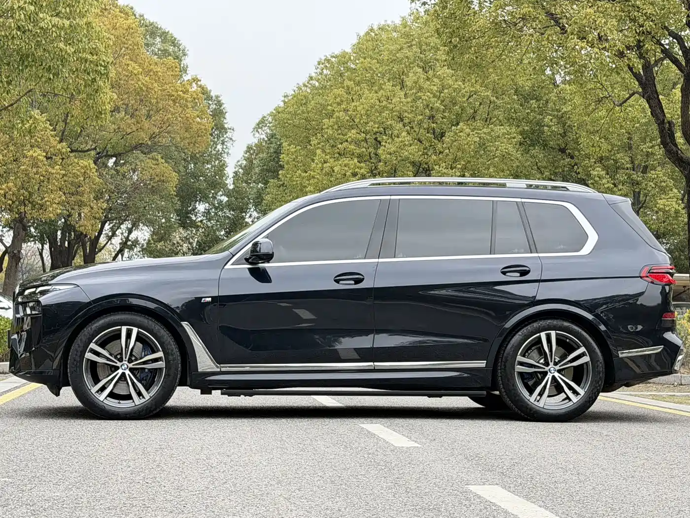 BMW X7 2024 xDrive40i Exclusive M Sport Package фото 3