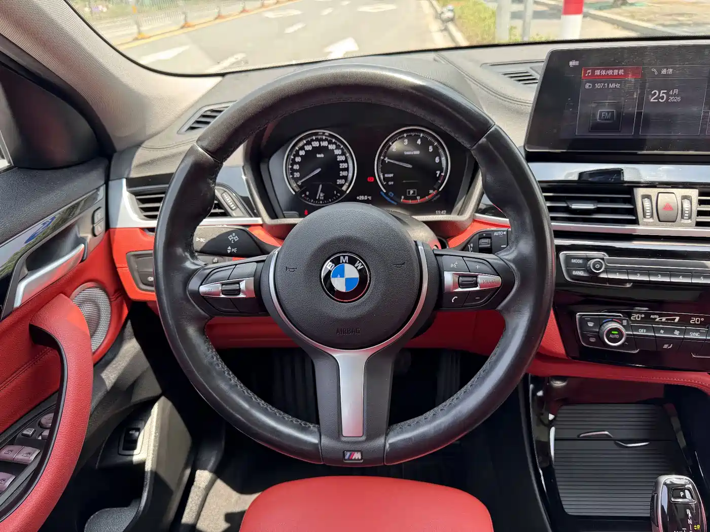 BMW X2 2021 Facelift sDrive25i M Sport Package фото 11
