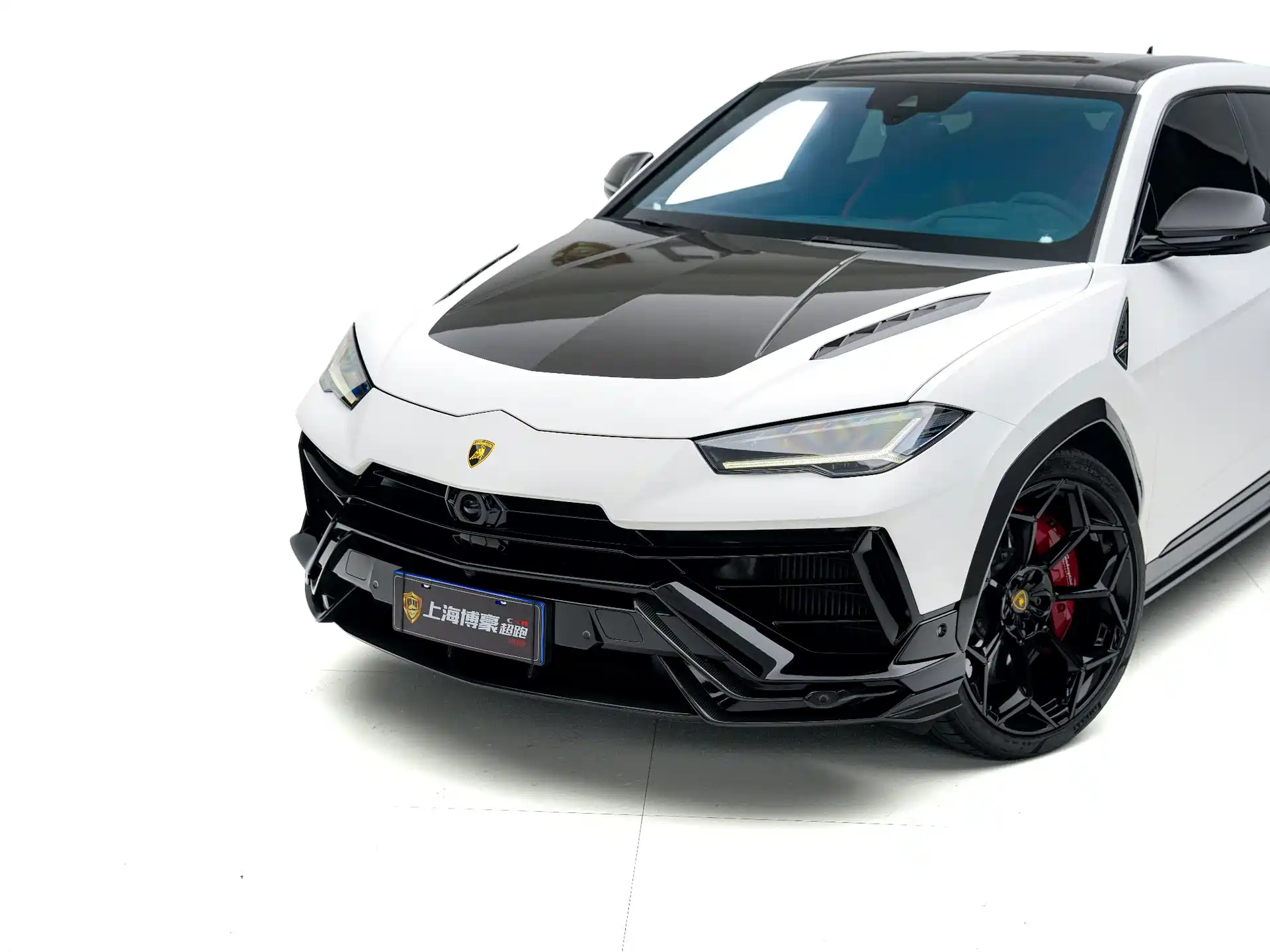 Фото 23 - Lamborghini Urus
