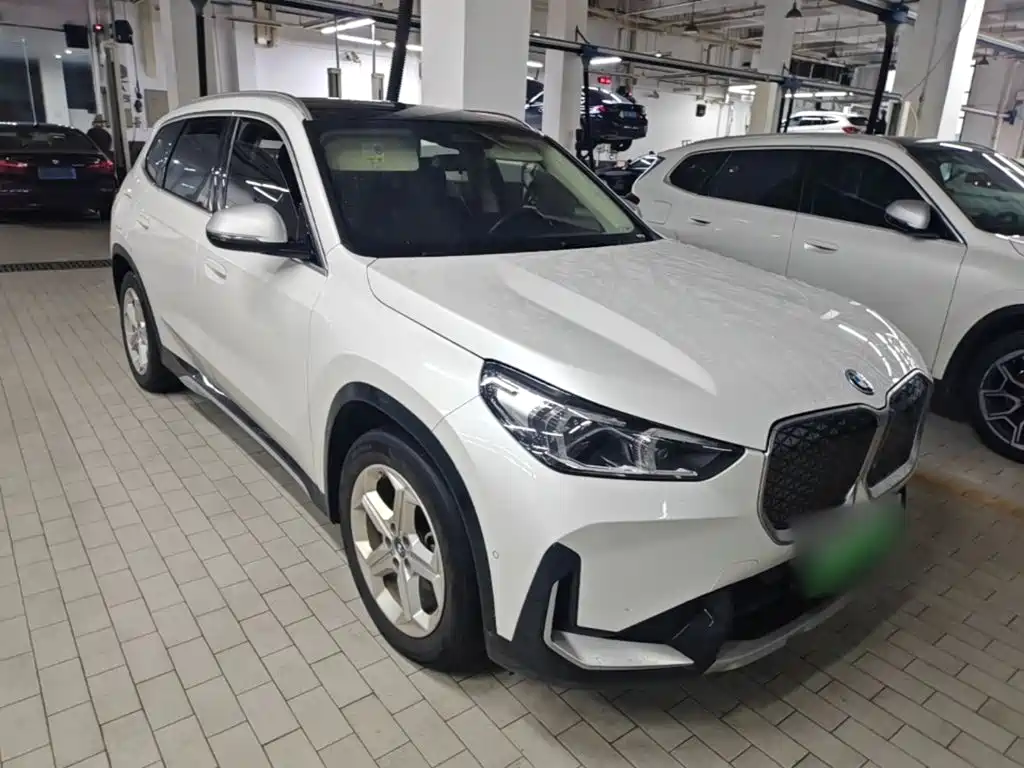 BMW iX1 2024 2023 eDrive25L X Design Package