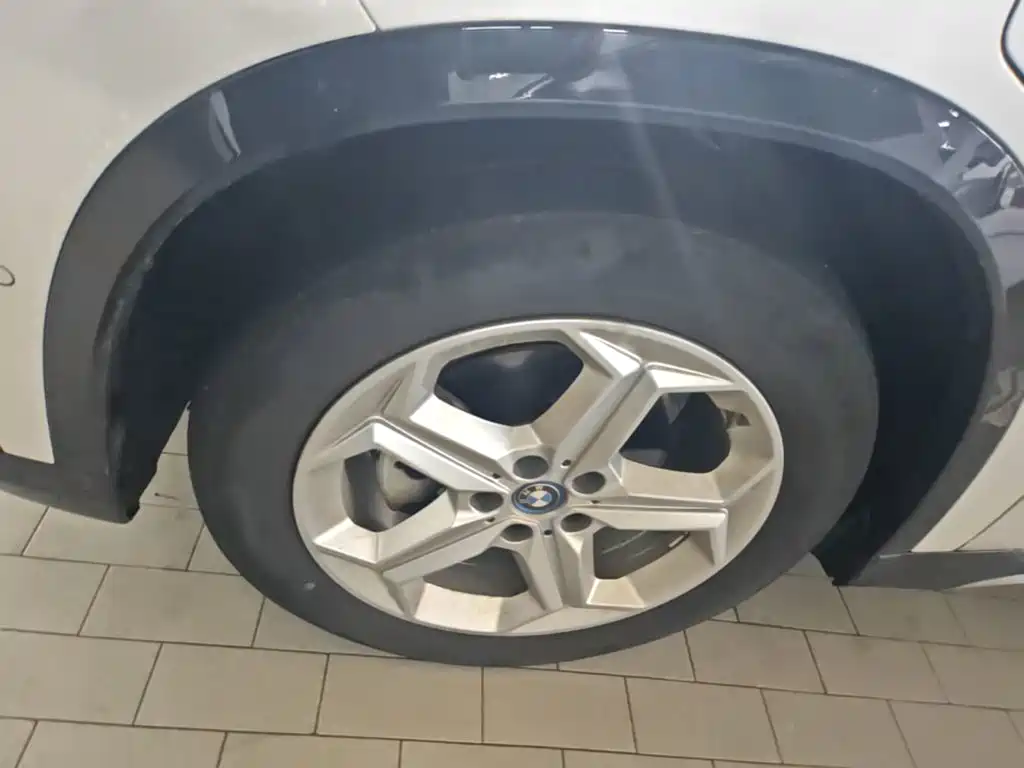 BMW iX1 2024 2023 eDrive25L X Design Package
