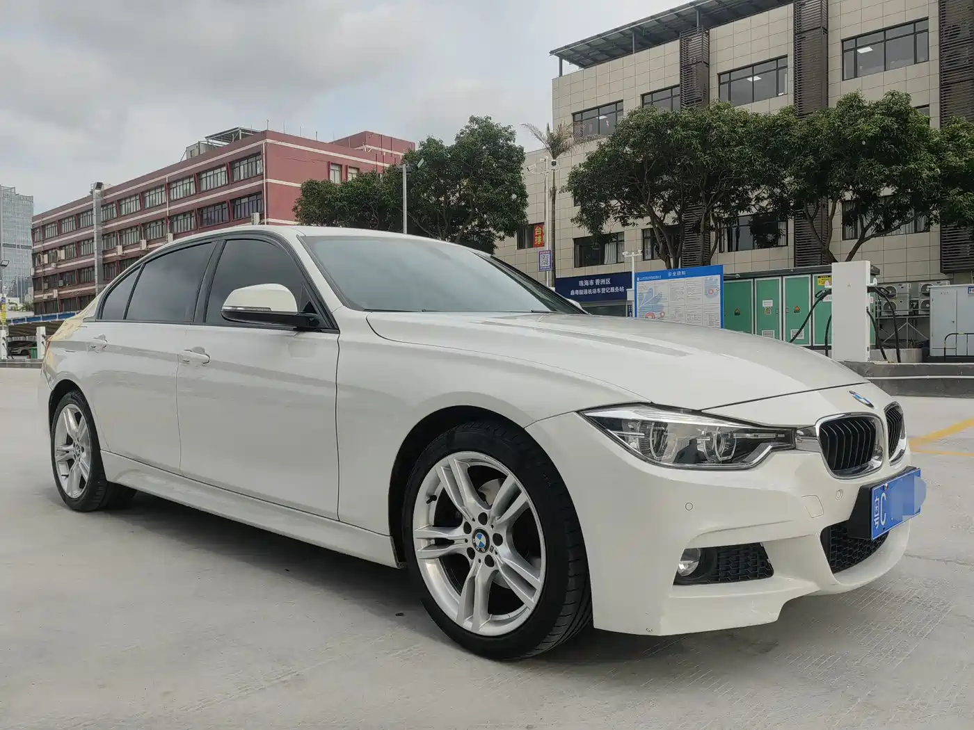 BMW 3 Series 2019 320Li M Luxury Package фото 5