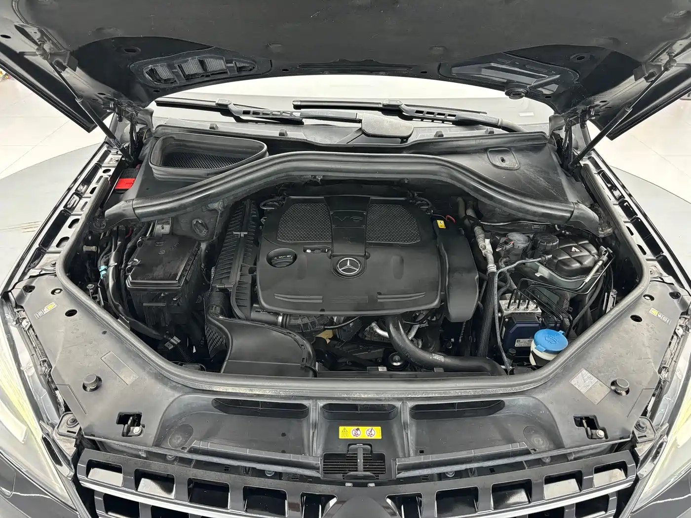 Mercedes-Benz M-Class 2012 Model ML 350 Luxury фото 18