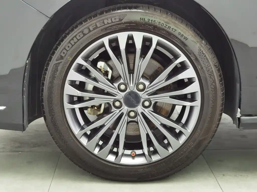 Dongfeng Aeolus Yixuan MAX 2022 2021 1.5T Super Dad Edition