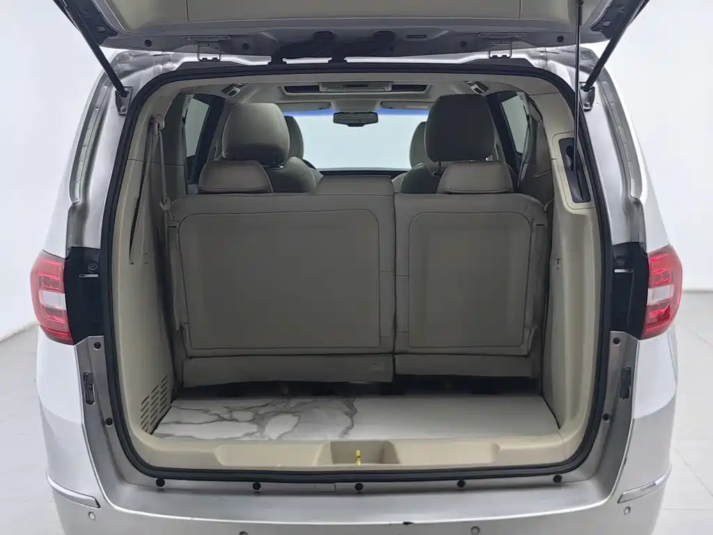 Photo 16 - Buick GL8