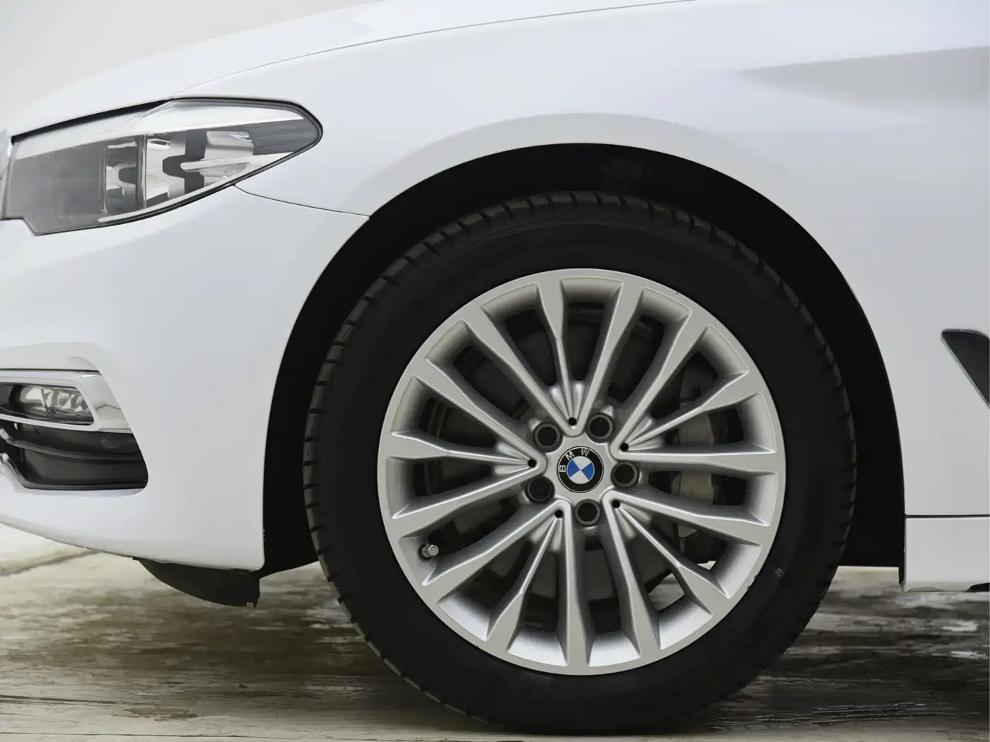 BMW 5 Series 2018 Facelift 530Li Leading Luxury Package фото 13