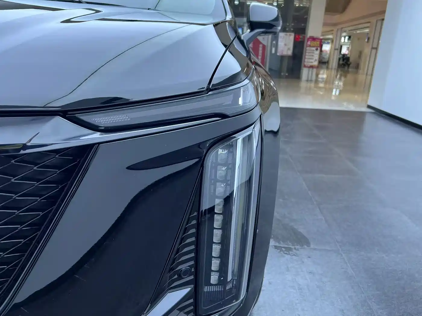 Cadillac XT5 2025 2.0T Luxury фото 18