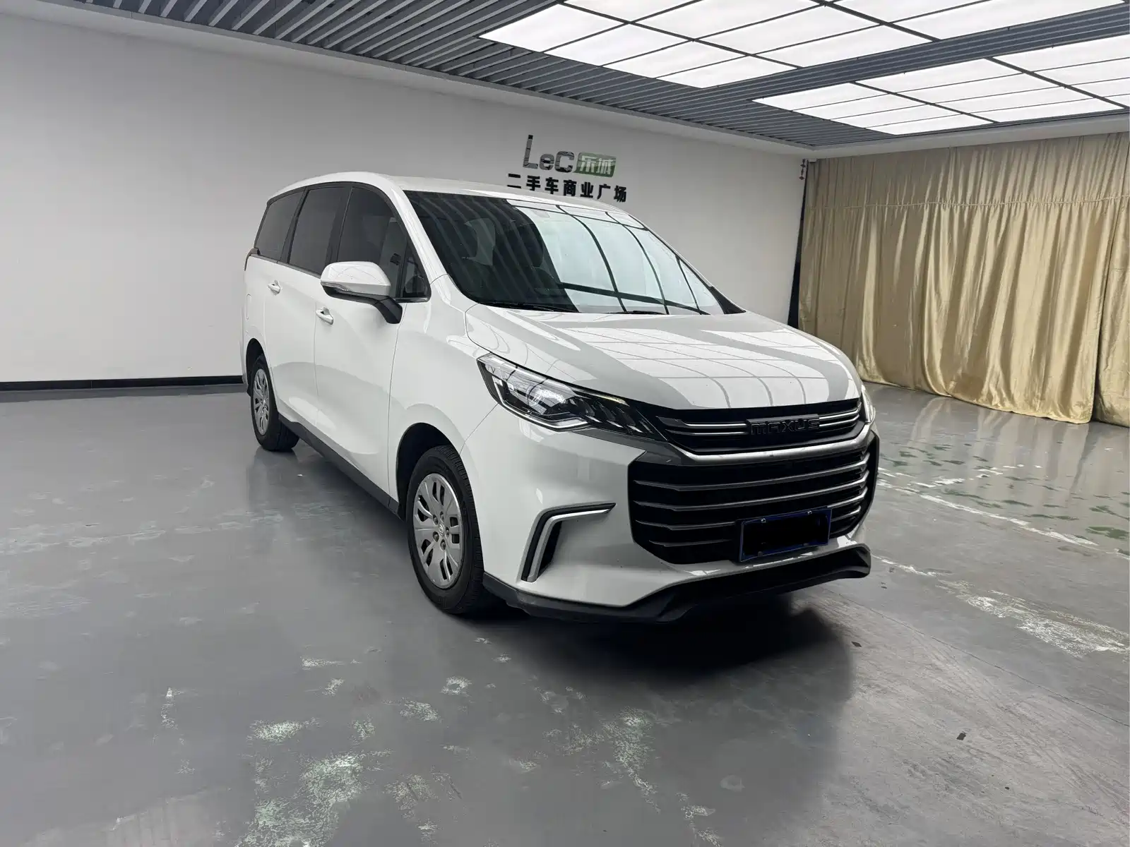 Фото 3 - Maxus Maxus G50