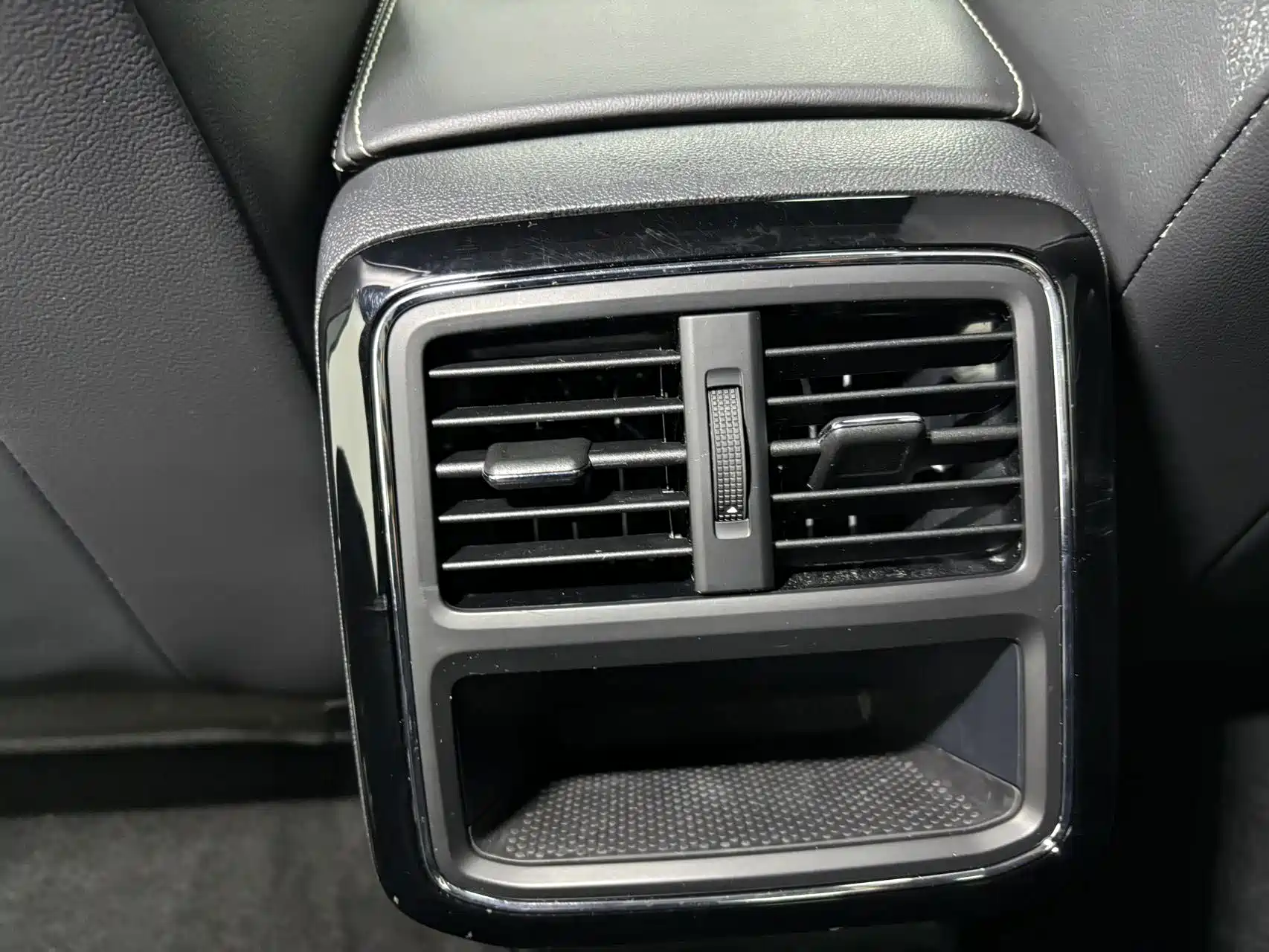 صورة 17 - Volkswagen Passat