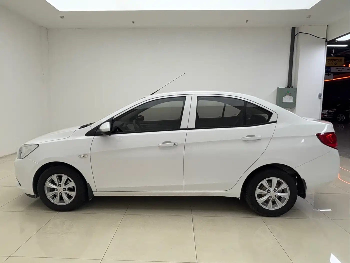 Chevrolet Sail 2015 Sail 3 1.3L AMT Ideal Edition фото 7