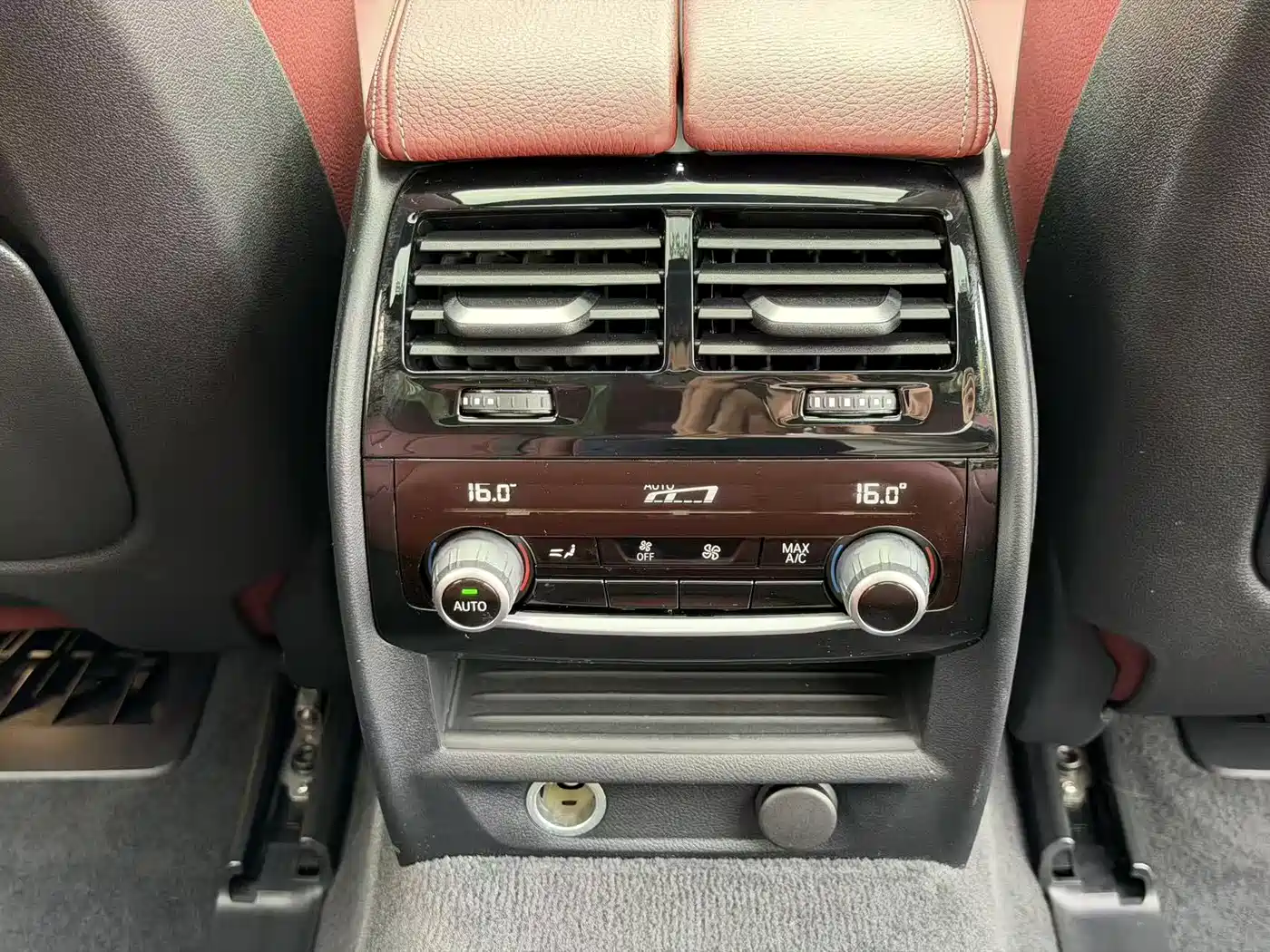 BMW 5 Series 2019 530Li Premium M Sport Package фото 17