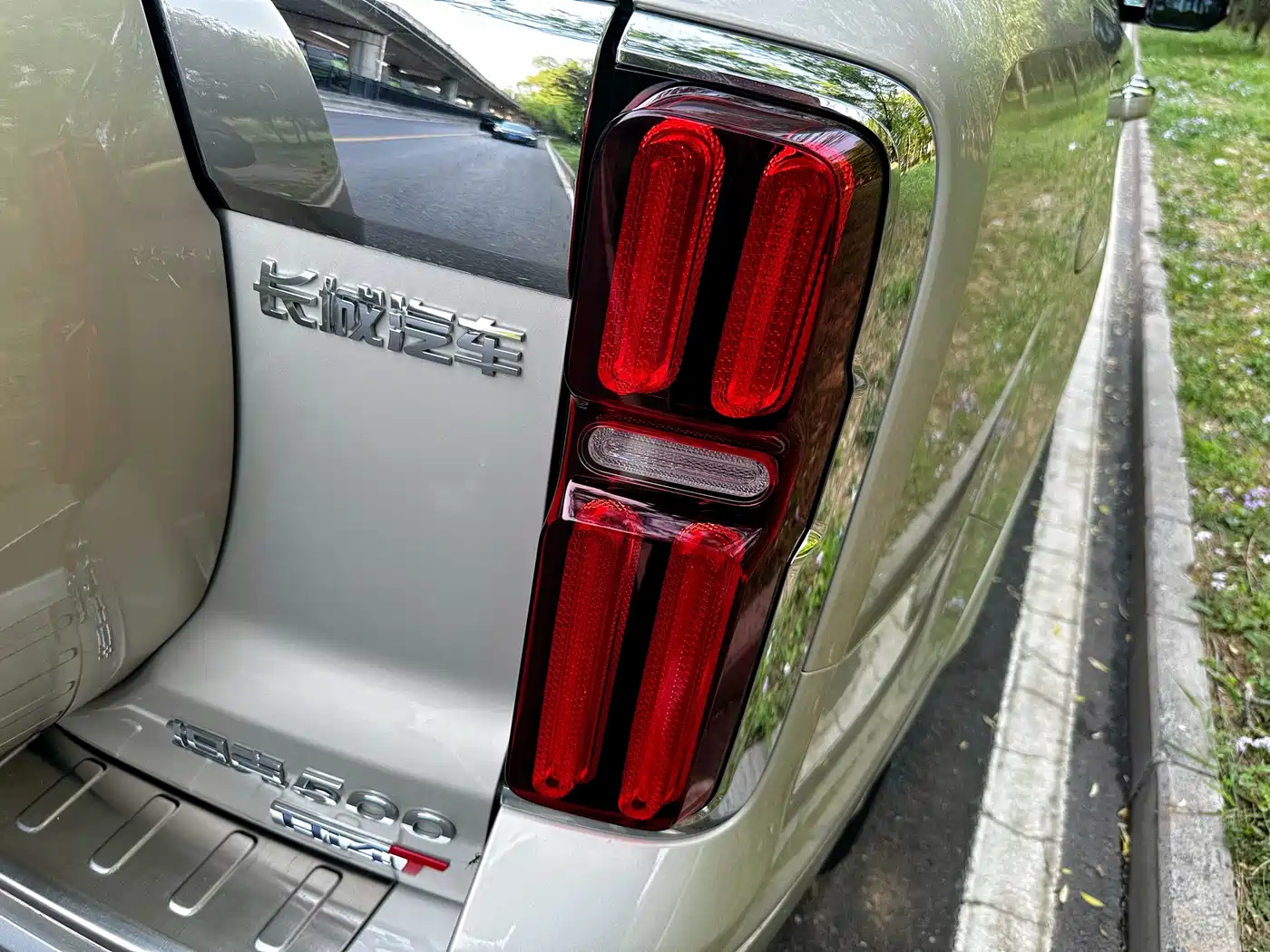 Tank 500 EV 2023 Hi4-T фото 8