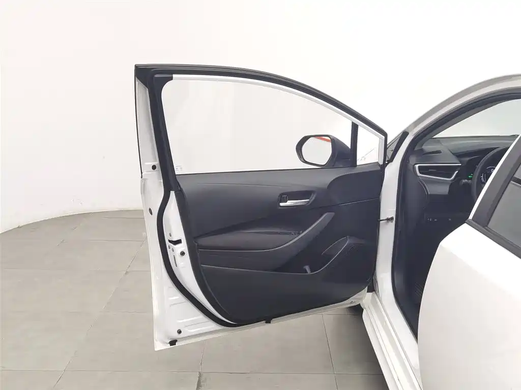 Toyota Levin 2023 Smart Hybrid 1.8L Leading Edition фото 8