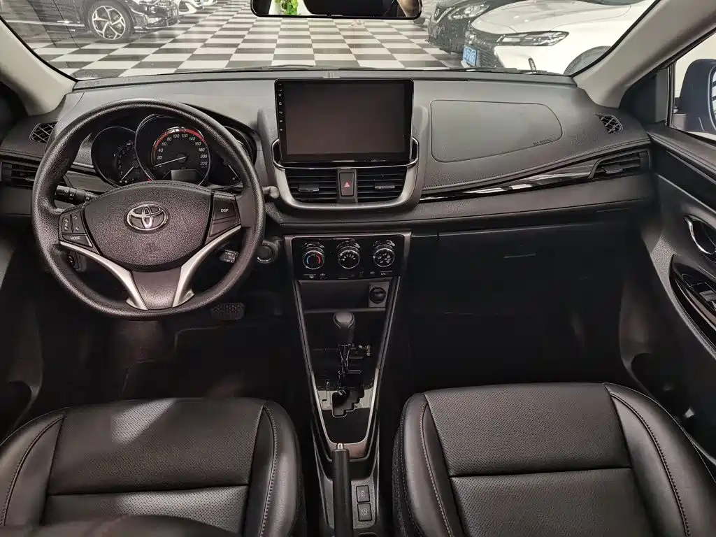 Фото 17 - Toyota YARiS L Zhi Xuan