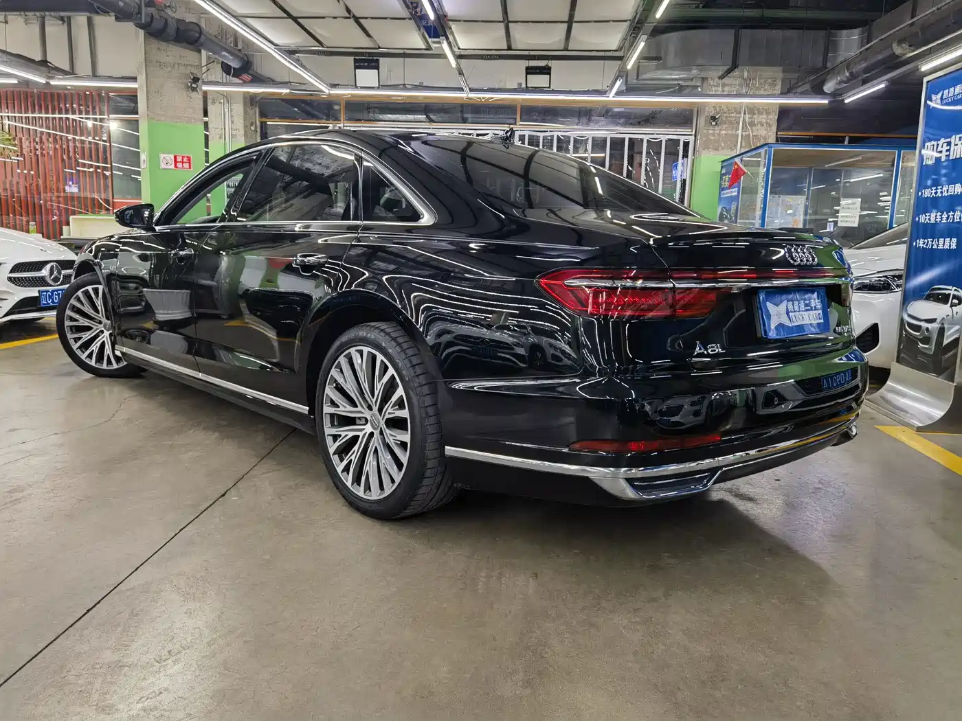 AUDI A8