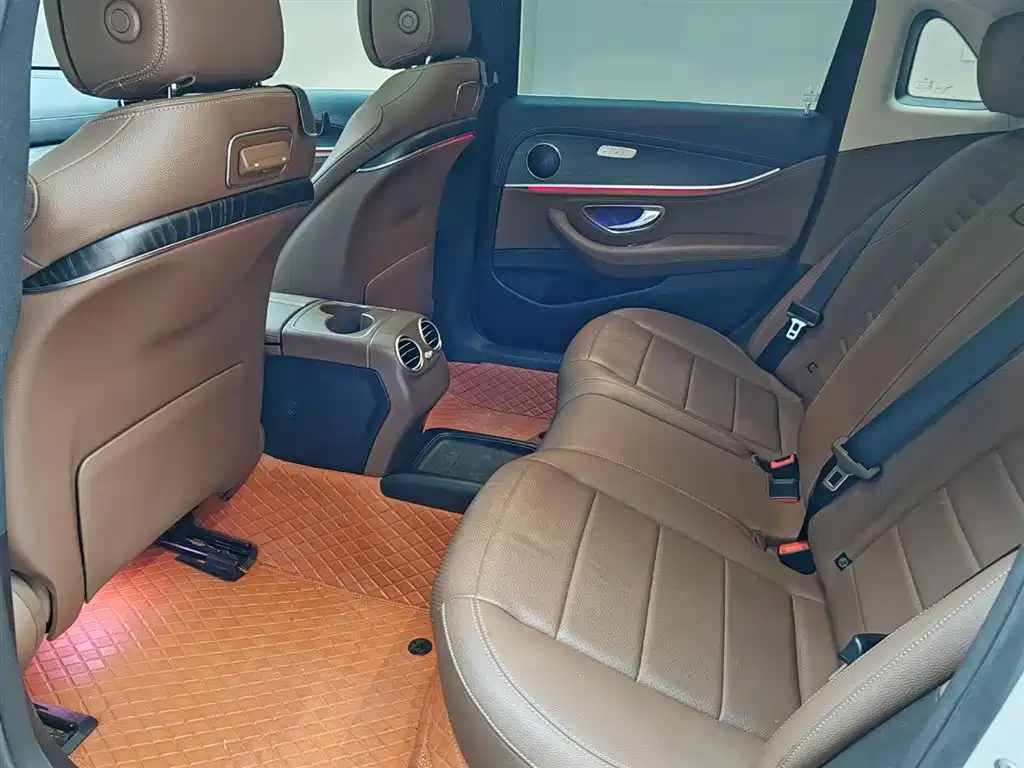 Mercedes-Benz E-Class 2019 E 300 L Sport Fashion фото 13