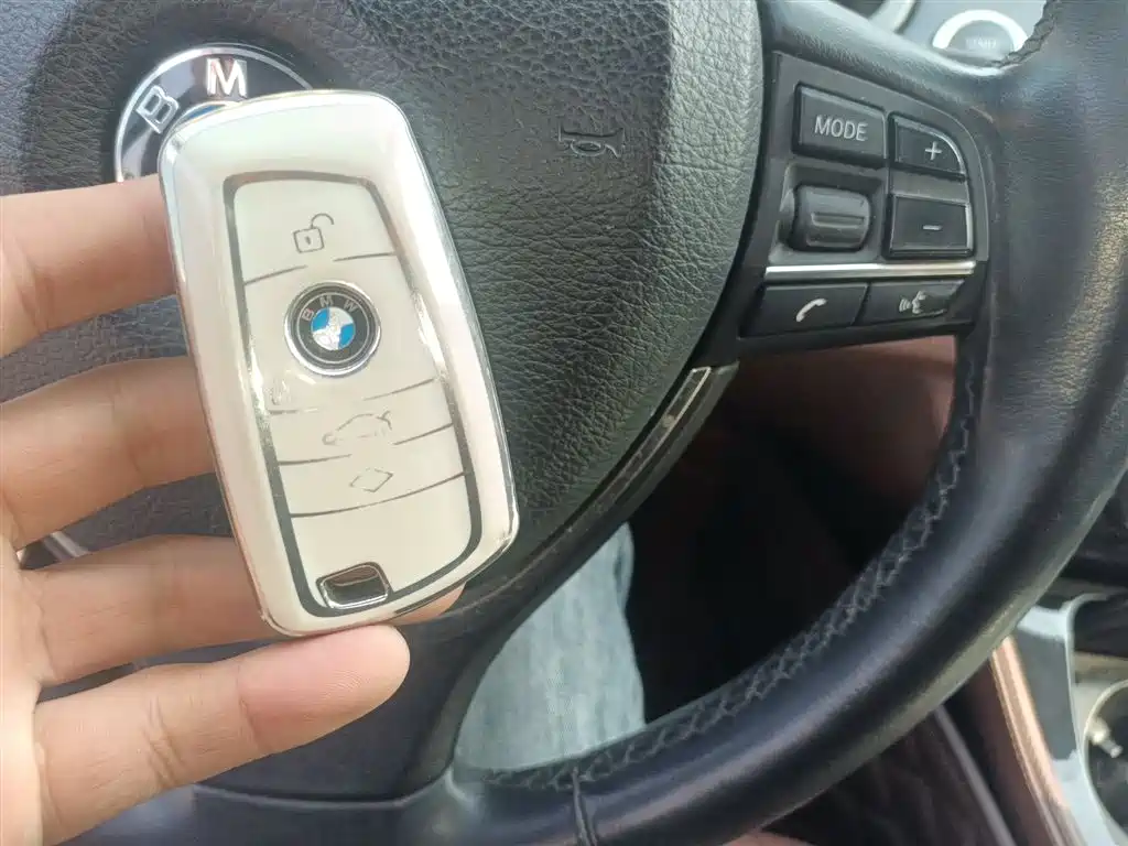 BMW 5 Series 2017 520Li Classic Edition фото 12