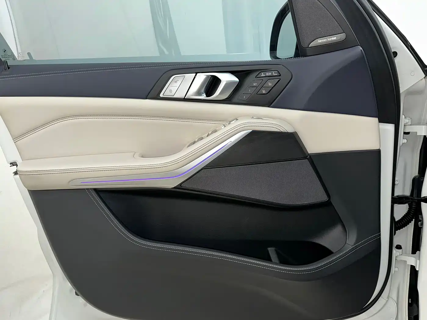 BMW X7 2019 xDrive40i Exclusive M Sport Package фото 19