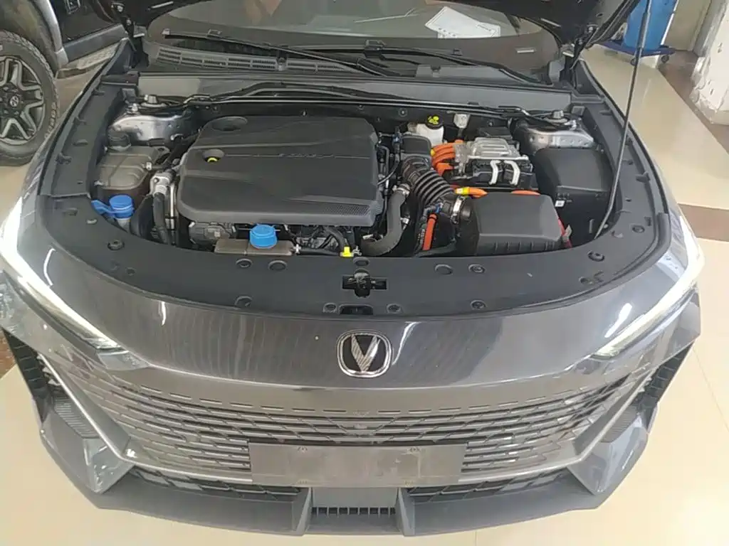 Changan UNI-V iDD 2023 2023 ZhiDian iDD 1.5T 113km Smart Fun Edition