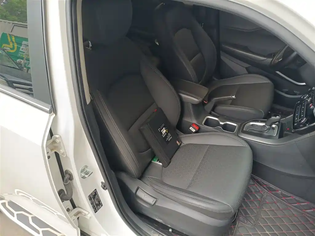 Hyundai Beijing Hyundai ix35 2018 2.0L Automatic 2WD Zhiyong·Enjoyment Edition фото 25