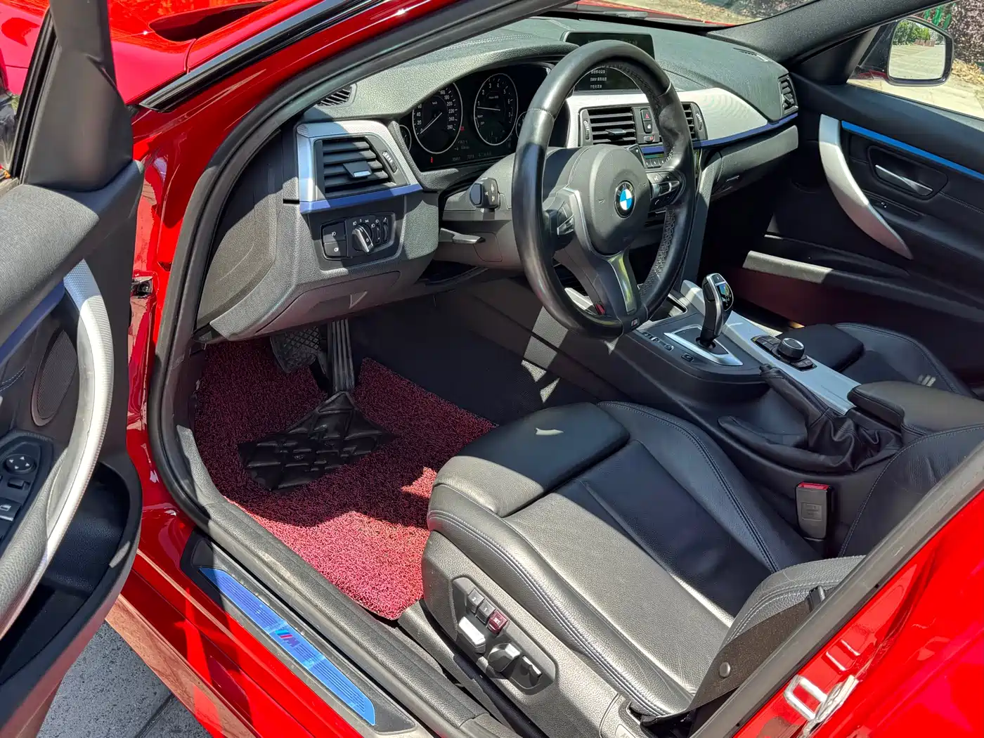 BMW 3 Series 2019 320i M Sport Package фото 6