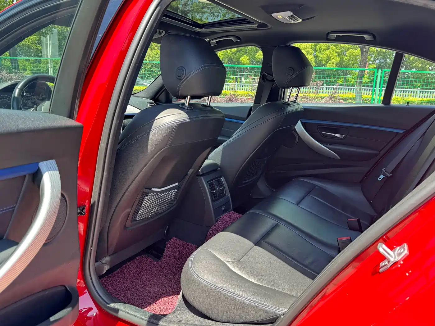 BMW 3 Series 2019 320i M Sport Package фото 12