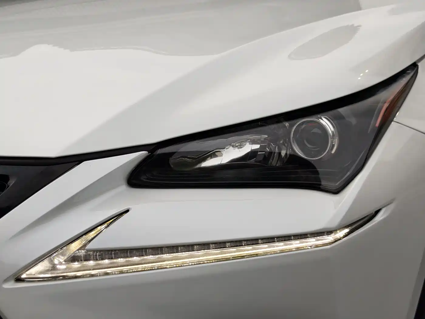 Lexus NX 2015 200t AWD F Sport фото 24