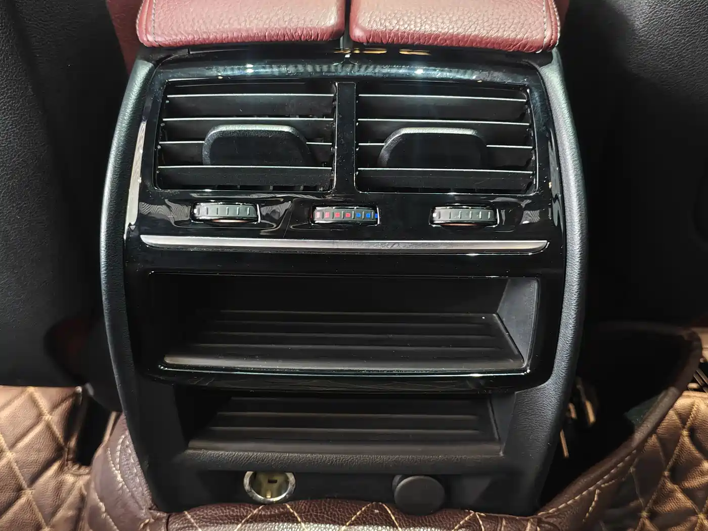 BMW 5 Series 2019 530Li Leading M Sport Package фото 22