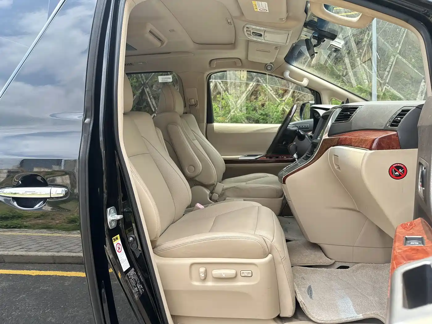 Toyota Alphard 2011 3.5L Luxury Edition фото 5