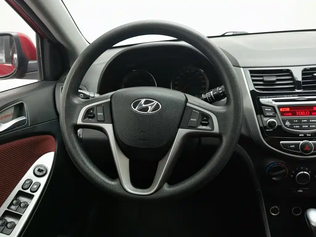 Hyundai Reina 2016 2014 Model 1.6L Automatic TOP