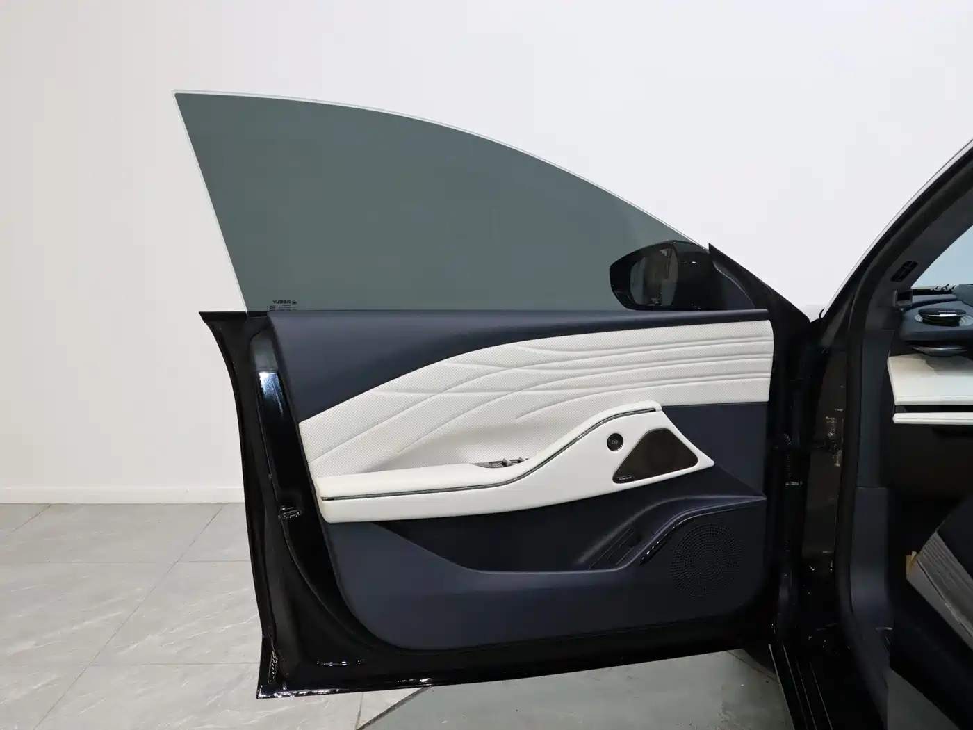 GEELY GALAXY GALAXY E8