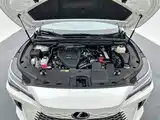 Фото 23 - Lexus RX