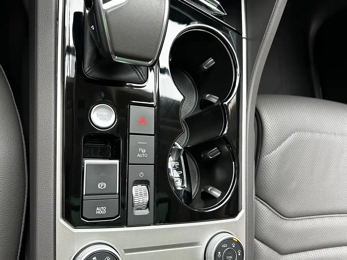 Volkswagen Touareg 2020 3.0TSI Enjoyment Edition China VI фото 11