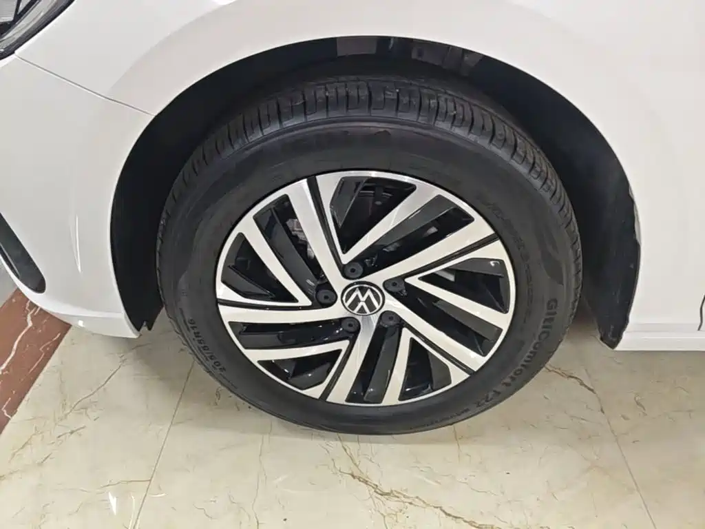 Photo 23 - Volkswagen Lavida