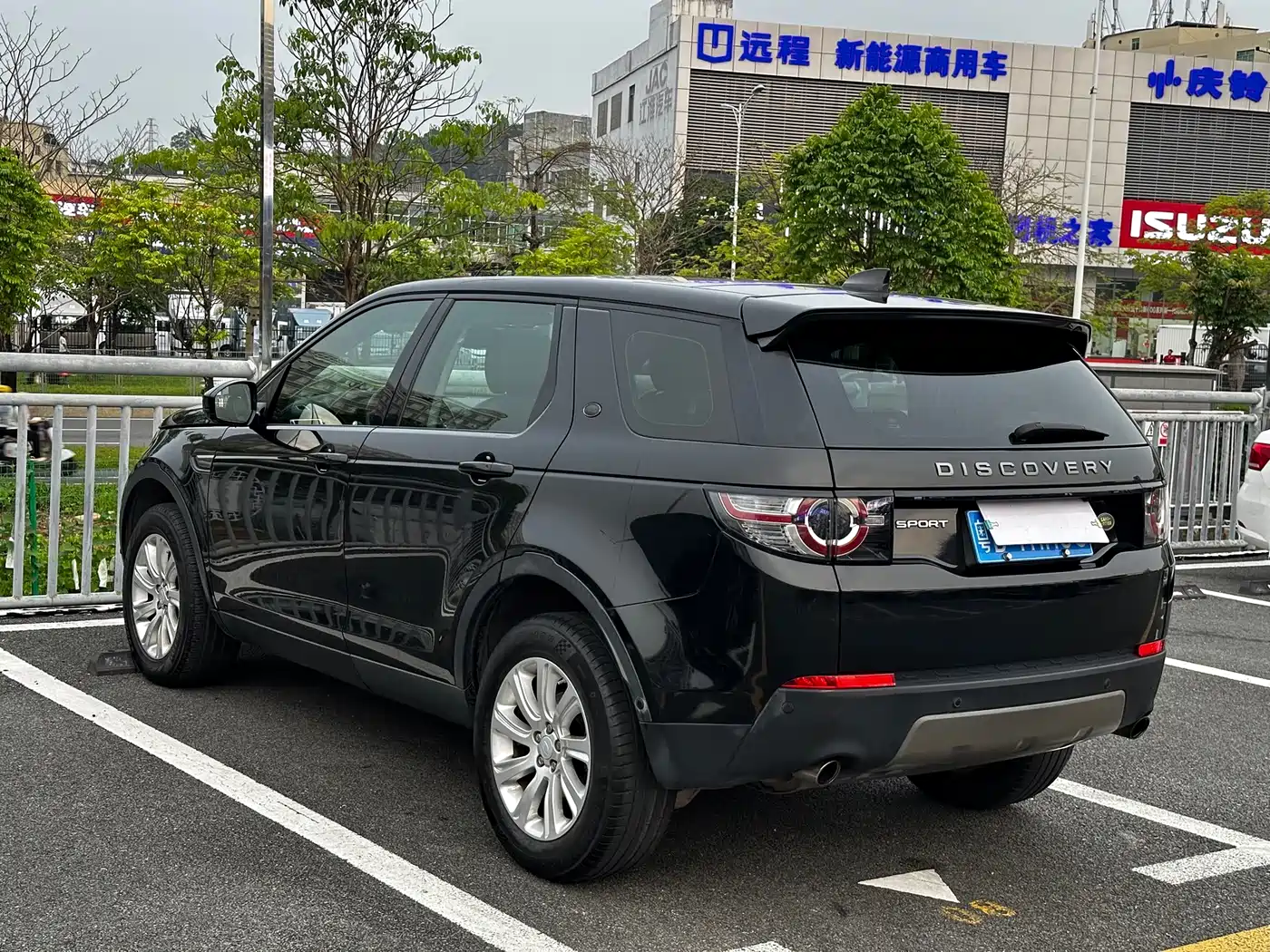 Land Rover Discovery Sport 2018 240PS SE Edition фото 5