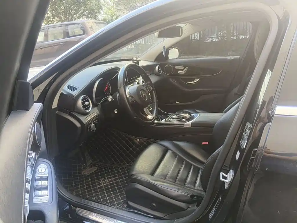 Фото 8 - Mercedes-Benz C-Class