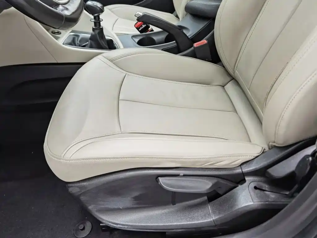 Фото 20 - Buick Excelle