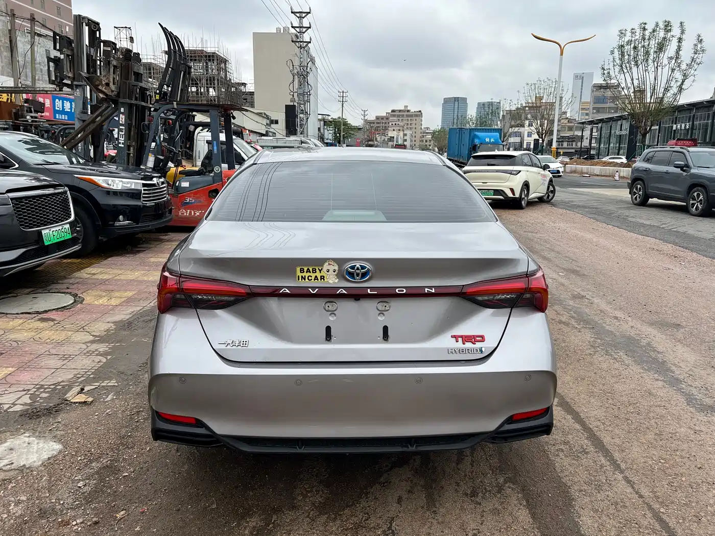 Toyota Avalon 2019 Hybrid 2.5L Luxury Edition China V фото 29